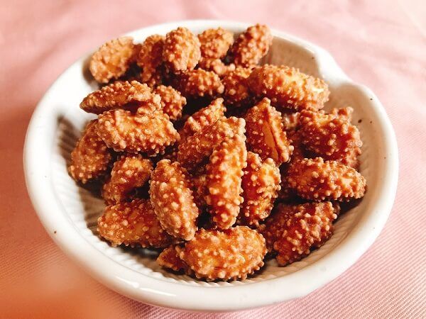 コーヒーピーナッツ（珈琲落花生）｜ほろ苦く甘すぎない豆菓子のイメージ