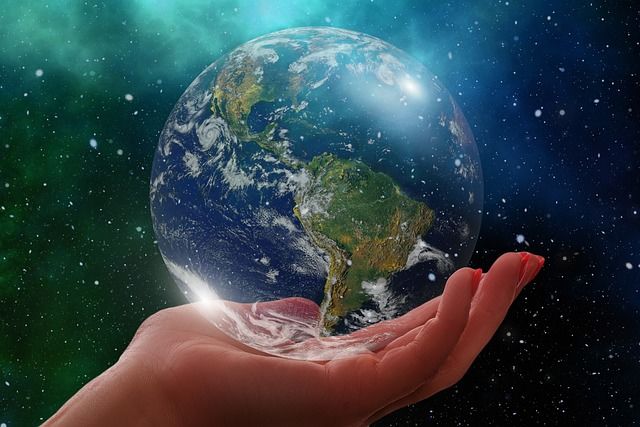 世界全体をイメージする地球の写真